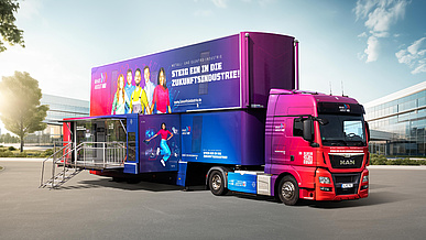 M+E InfoTruck zeigt dir modernste Technik, Ausbildungsberufe und jede Menge Insights aus der Metall- und Elektroindustrie.